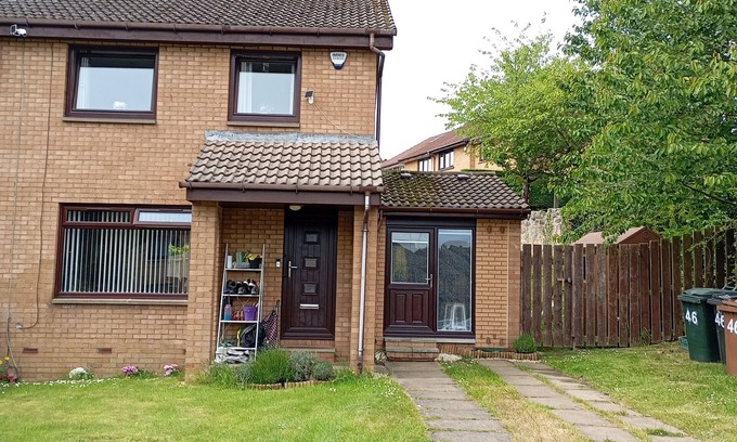 Gilmerton Apartment | En-suite with private entrance in Edinburgh