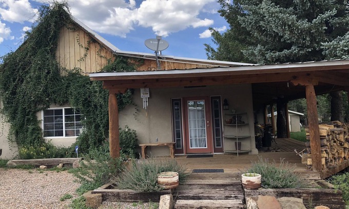 Holman Cabin | Enchanted Circle Lodge in Holman in north central New Mexico