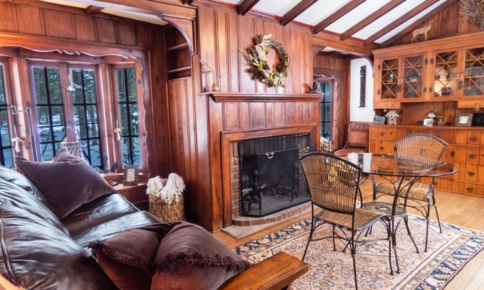 Smallwood House | Enchanted Fox Dell Cottage