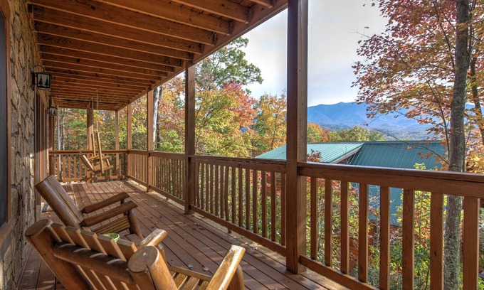 Black Bear Falls Cabin | Enchanted View Lodge | Pool Table, Hot Tub, Pool