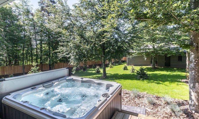 Le Chambon-sur-Lignon Cottage | Enchanting Lodge: Private Hot Tub, Golf Access, Pool, Spa & More