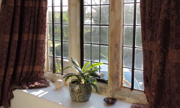Mathern House | Enchanting 16th century manor house