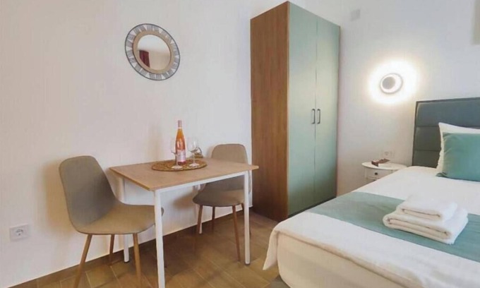 Maini Apartment | Enchanting apartment with AC in Budva