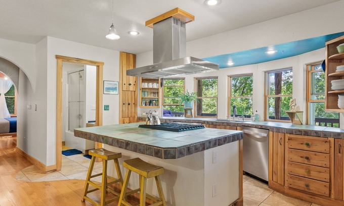 Asheville House | Enchanting, Private, Family-Friendly, Outdoor Activities, Fire Pit, Indoor Slide
