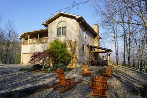 Bryson City House | Endless Mountain Views