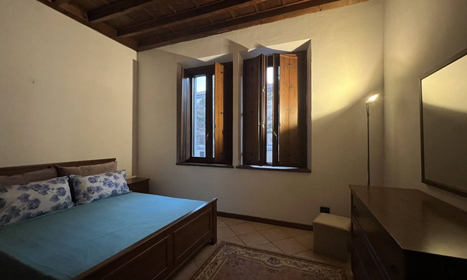 Mantua Apartment | Energetic apartment Walking distance to downtown Mantua and convenient to services