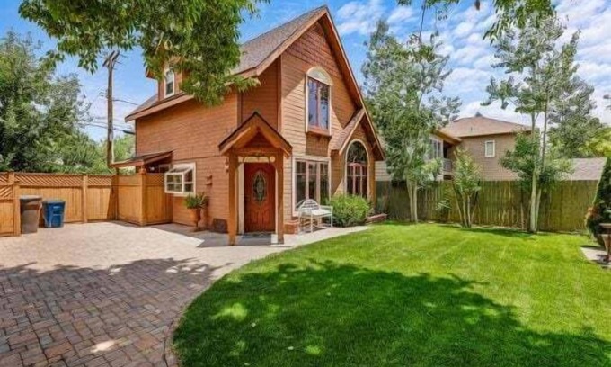 Flagstaff Cottage | England House Cottage | Downtown Flagstaff | Cozy Retreat | Private Backyard | Pet-Friendly