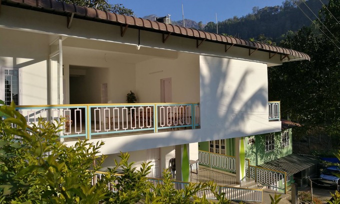 Devikolam Bed & Breakfast | English cottage