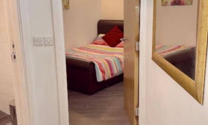 Bradford Apartment | Enjoy a relaxing stay in the heart of Bradford at City Park View