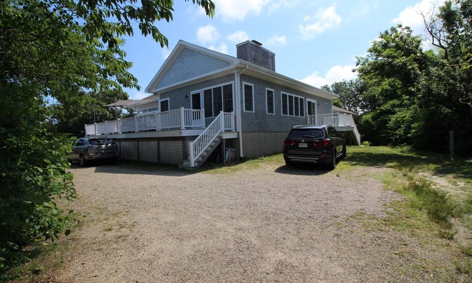 Dennis House | Enjoy Cape Cod this Fall! Cozy & relaxing,