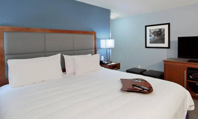 Richland House | Enjoy Chic Relaxation in Your Stunning Room