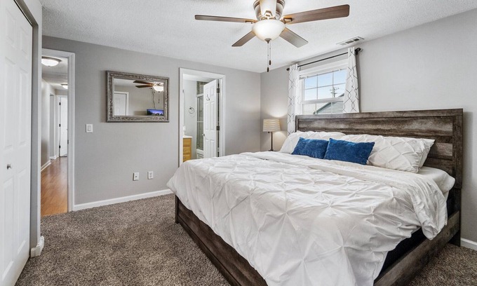 Saint Marys  Allen County House | Enjoy our comfy & cozy home to escape and relax - but still close to the city!