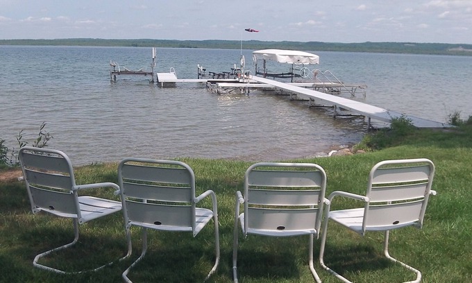 Williamsburg Cottage | Enjoy our Skegemog Lakefront Cottage/w dock & Boat Hoist on Elk-Torch Chain