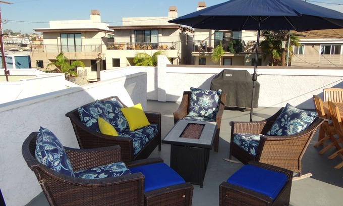Hermosa Beach House | Enjoy the beach life! Walk to beach and pier.-Hermosa Beach