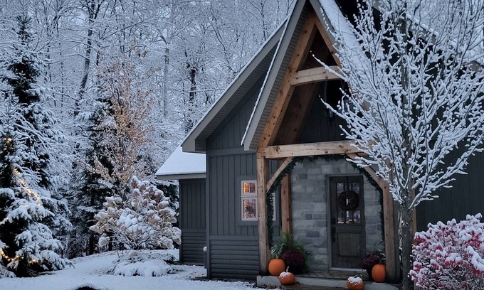 Madawaska Valley Cottage | Enjoy the Holidays at Stillwoods Cottage, Near Algonquin Park