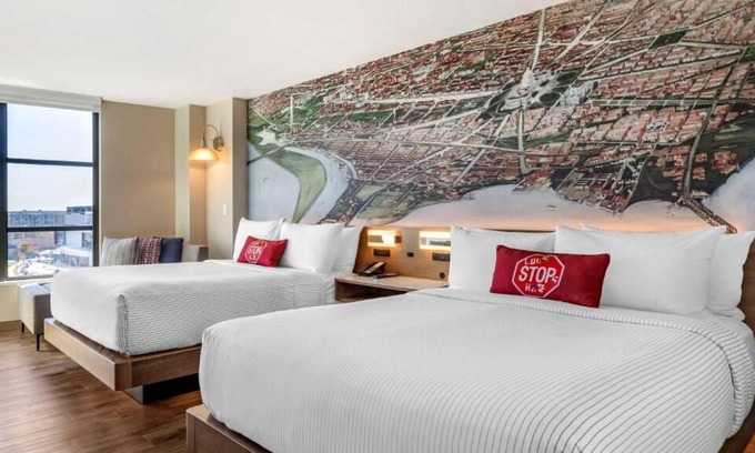 Buzzard Point House | Enjoy the Rooftop Lounge w/City Views! 3 Great Units Minutes to Audi Field