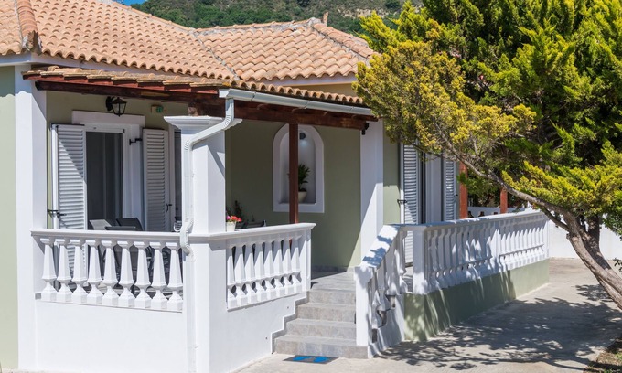 Kalamaki Villa | Enjoy your destination in Zakynthos by staying in Margaris Villas!