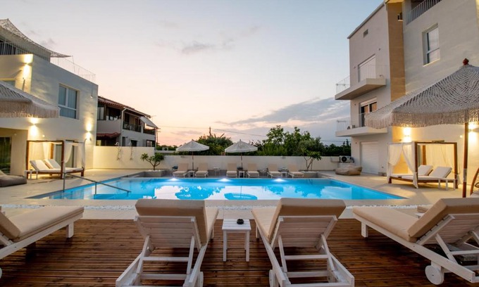 Patras Apartment | Ennea suites- Dark suite