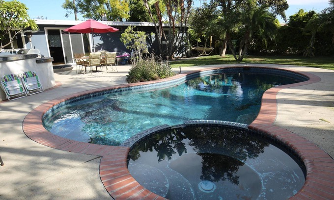 North Tustin House | Entertainment home w/swimming pool, 15 min to Disneyland, beaches