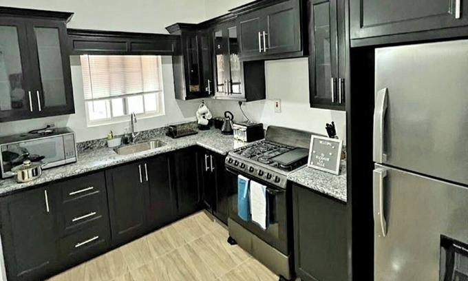 May Pen House | Entire (2 bedroom) townhouse in May Pen, Jamaica