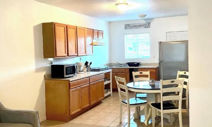 Sunrise Acres Apartment | Entire Apartment Unit. 5 minutes to Ft. Bliss