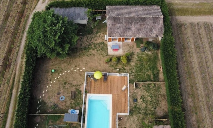 Saint-Emilion House | Entire house and pool in the heart of the vines