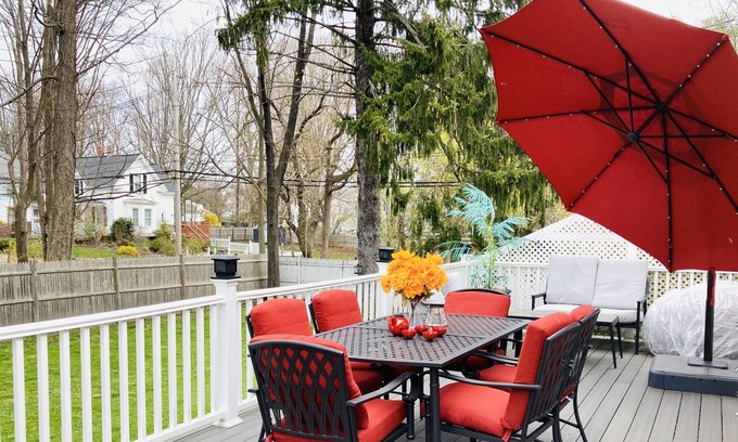 Framingham House | ENTIRE HOUSE|HOME THEATER|4-5 BEDROOMS|@FRAMINGHAM CENTRAL