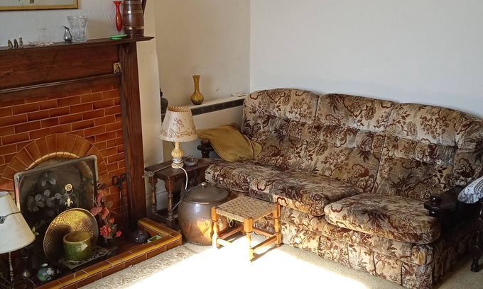 The Lizard House | Entire House The Lizard Village-sea view on the horizon 3 bedrooms Pet friendly