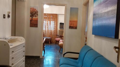 Keratsinion House | Entire House with garage, yard at Amfiali close to Piraeus Port