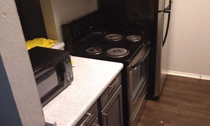 Briarforest Apartment | Entire one bedroom apartment