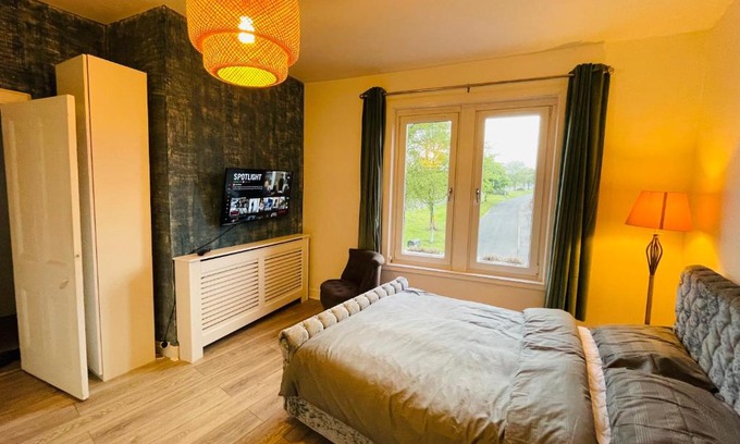 Kelty Apartment | Entire Pet Friendly Apartment Self Check In