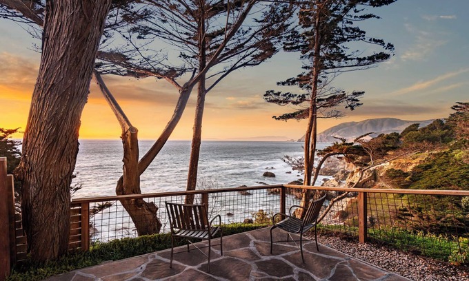 Montara House | Entire Private Coastal Retreat - Spectacular Ocean Views w/Hot Tub