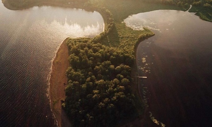 Maugerville House | Entire Private Island: Lakehouse - 6 Bedrooms up to 12 guests w/ 2 hot tubs