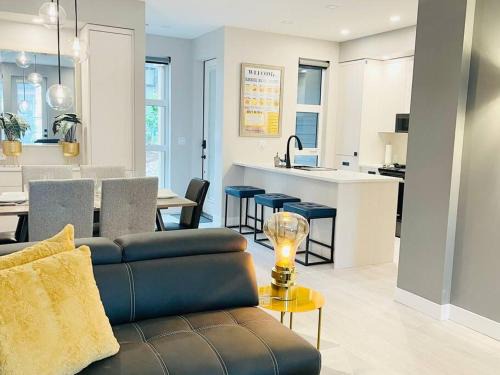 Regional District of Nanaimo House | ENTIRE Sunrise Resort Townhome in Parksville