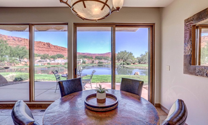 St. George Villa | Entrada Oasis 1 BR Waterside Villa w/full Kitchen & Private Garage