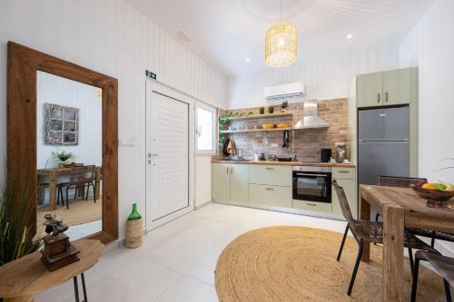 Marmari Apartment | Erika's Horse Farm Houses