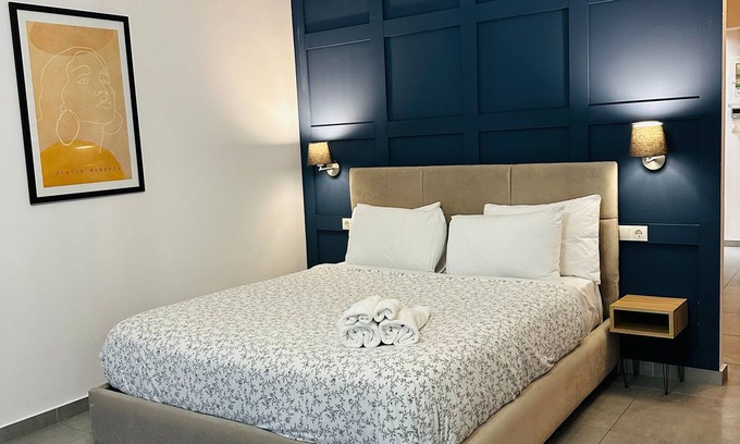 Plaka Apartment | Ermou Deluxe Suite by Athens Urban Retreat