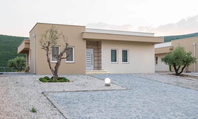 Trn Villa | Ero modern holiday home with pool and jacuzzi overlooking Trebizat river.