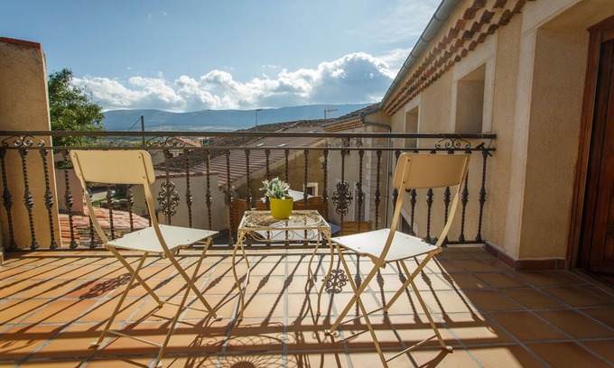 Ceguilla House | Spacious Mountain house with 4 bedrooms, 5 bathrooms, patio and fireplace