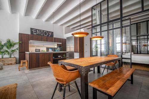 El Parc i la Llacuna del Poblenou Apartment | 210 m² Apartment ∙ 5 bedrooms ∙ 10 guests