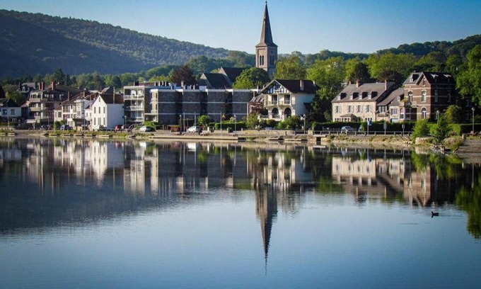 Lustin Bed & Breakfast | Escale Chambre d'hôtes Au coeur du vieux Profondeville entre Namur et Dinant