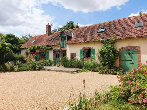 Mezieres-au-Perche House | Escapade en longère avec jardin au bord de l'Ozanne, Dangeau, 6 pers. - FR-1-581-25