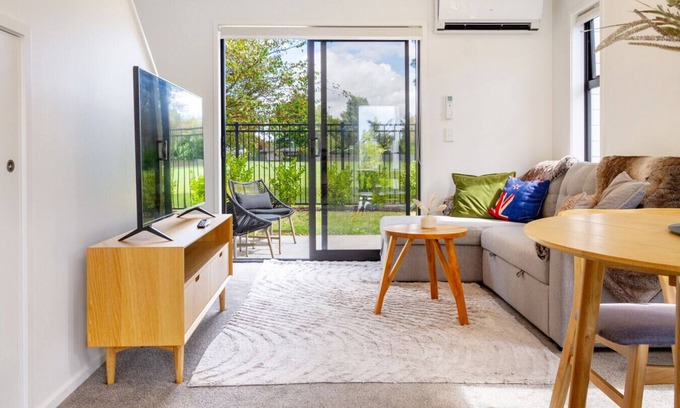 Upper Riccarton House | Escape at the park: 1 bed 1 bath w/carpark