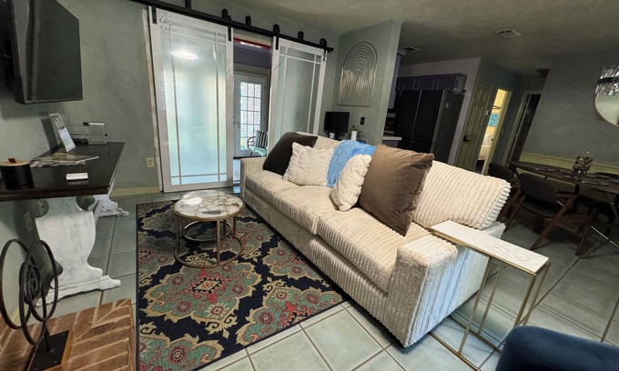Tougaloo House | Escape to a Blissful Townhouse of Vibrant Colors