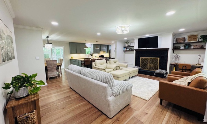 South Cleveland House | Escape to Bell Branch Place: Where Relaxation Meets Comfort