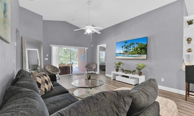 Sandy Ridge House | Escape to Coral Bliss~5BR Pool