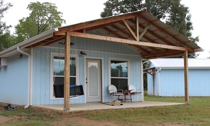 Albion Cabin | Escape To Nature’s Embrace:nUncle Joe's Creek Retreat - Click's Cabin
