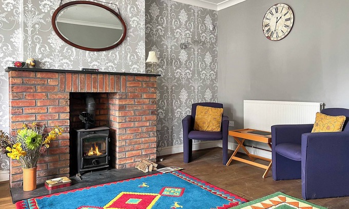 Carmarthen Cottage | Escape to our pet-friendly haven nestled in the heart of Carmarthen.