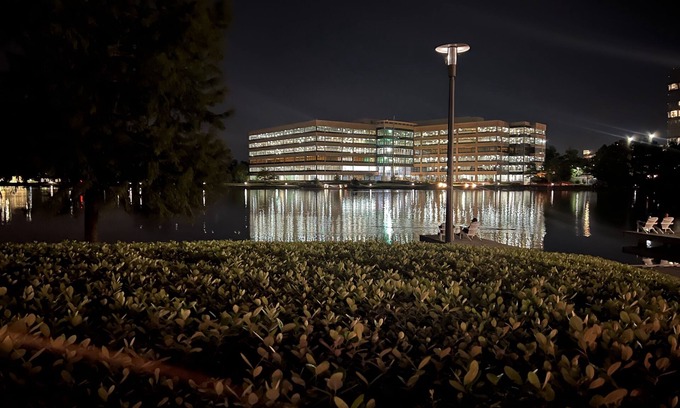 The Woodlands Apartment | "Escape to Serenity: Your Waterfront Retreat in Hughes Landing, The Woodlands"
