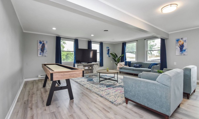 Orange Prairie House | Escape w/Game Room near Louisville Slugger Sports Complex - pet friendly